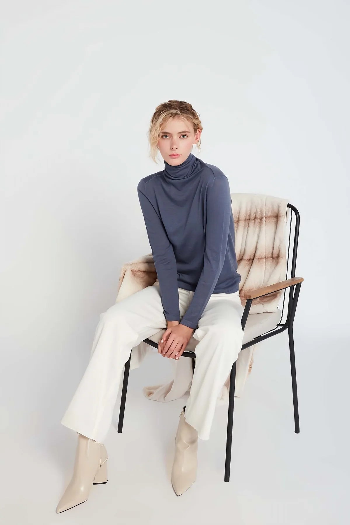 Turtle Neck Lightweight Sweater