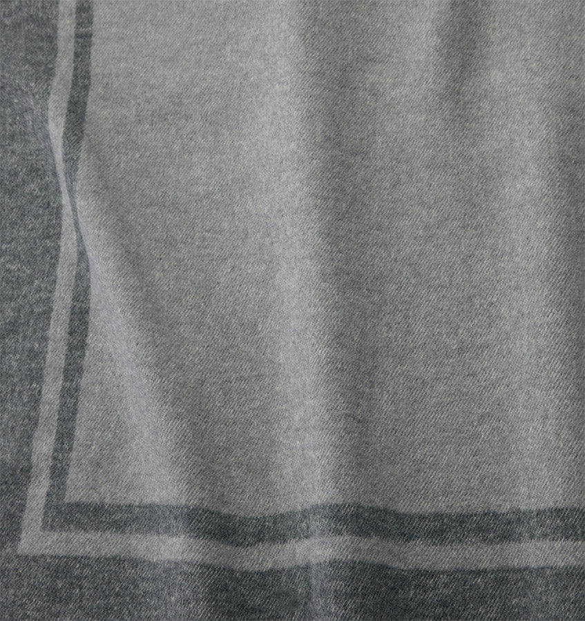 Charcoal/Lunar Viletta Throw