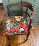 Load image into Gallery viewer, Vintage Corner Chair
